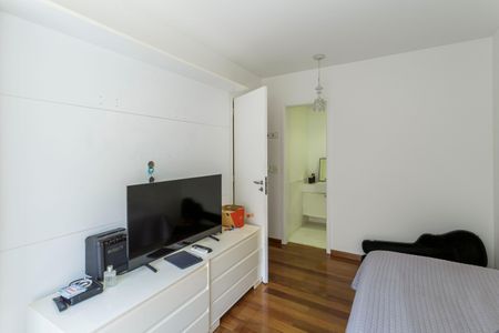Apartamento para alugar com 170m², 3 quartos e 2 vagasSuíte 1