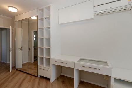 Apartamento à venda com 148m², 3 quartos e 3 vagas Apartamento à venda com 148m², 3 quartos e 3 vagasSuíte 1