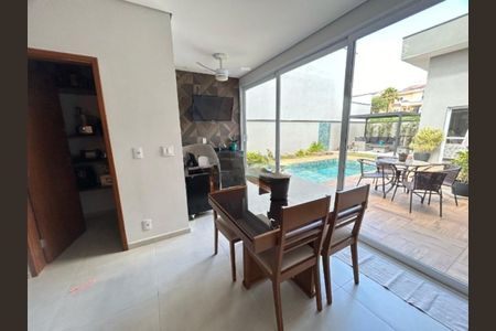 Casa de condomínio à venda com 175m², 3 quartos e 4 vagas Casa de condomínio à venda com 175m², 3 quartos e 4 vagasFoto 01