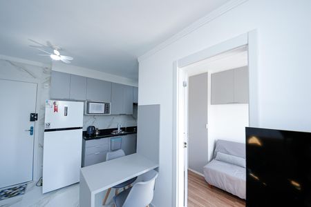 Apartamento para alugar com 33m², 2 quartos e 1 vaga Apartamento para alugar com 33m², 2 quartos e 1 vagaSala