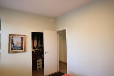 Apartamento à venda com 280m², 4 quartos e 2 vagasQuarto 2