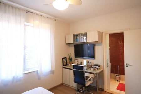 Apartamento à venda com 280m², 4 quartos e 2 vagasSuíte 2