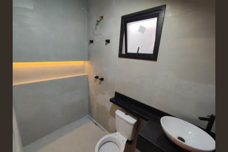 Casa à venda com 81m², 3 quartos e 2 vagas Casa à venda com 81m², 3 quartos e 2 vagasBanheiro