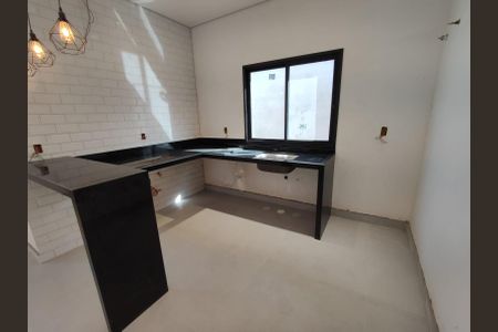 Casa à venda com 81m², 3 quartos e 2 vagas Casa à venda com 81m², 3 quartos e 2 vagasCozinha