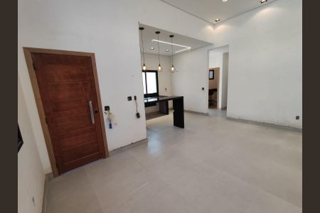 Casa à venda com 81m², 3 quartos e 2 vagas Casa à venda com 81m², 3 quartos e 2 vagasSala