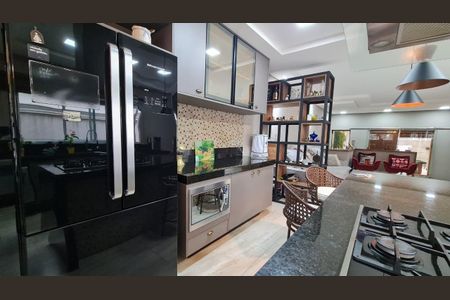Casa à venda com 212m², 3 quartos e 4 vagas