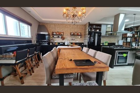 Casa à venda com 212m², 3 quartos e 4 vagas