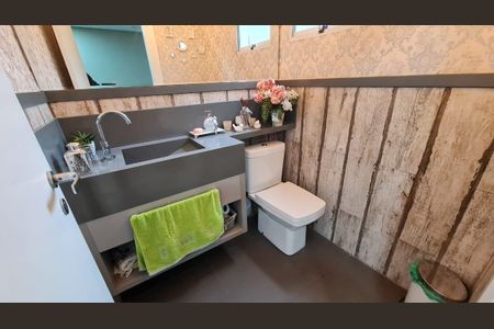 Casa à venda com 212m², 3 quartos e 4 vagas