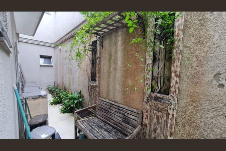 Casa à venda com 212m², 3 quartos e 4 vagas
