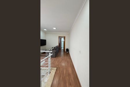 Casa à venda com 181m², 3 quartos e 4 vagas Casa à venda com 181m², 3 quartos e 4 vagasSala Tv