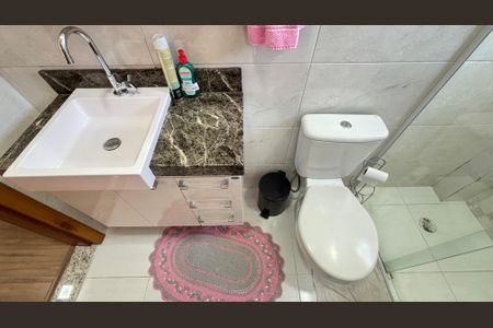 Casa à venda com 181m², 3 quartos e 4 vagas Casa à venda com 181m², 3 quartos e 4 vagasBanheiro Social