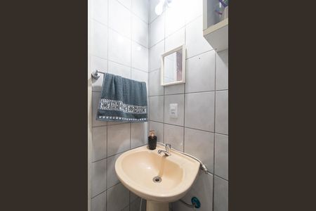 Casa de condomínio à venda com 56m², 2 quartos e 1 vagaBanheiro