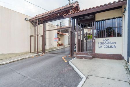 Casa de condomínio à venda com 56m², 2 quartos e 1 vaga Casa de condomínio à venda com 56m², 2 quartos e 1 vagaFachada