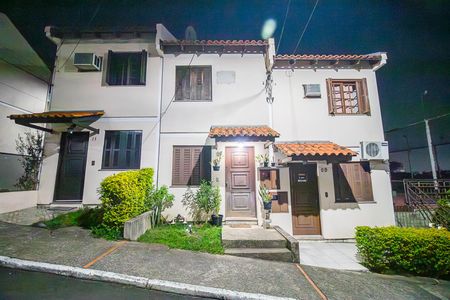 Casa de condomínio à venda com 56m², 2 quartos e 1 vagaFachada