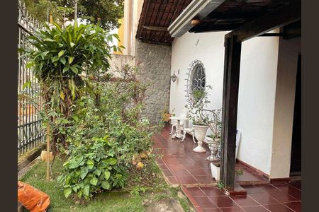 Casa à venda com 273m², 4 quartos e 2 vagas