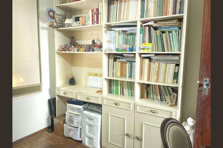 Casa à venda com 273m², 4 quartos e 2 vagas