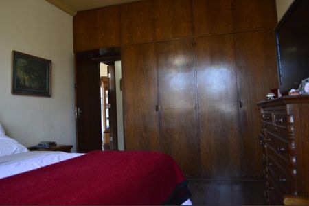 Casa à venda com 233m², 3 quartos e 1 vaga