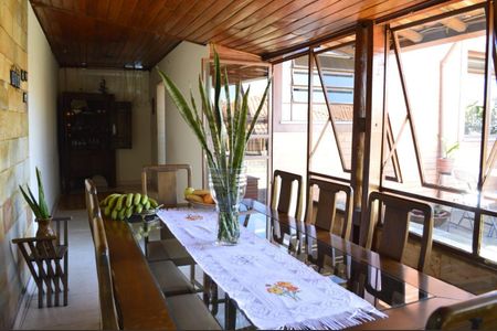 Casa à venda com 233m², 3 quartos e 1 vaga