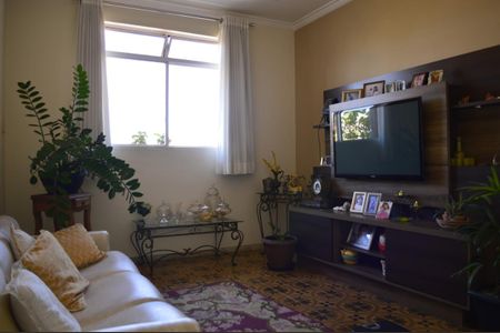 Casa à venda com 233m², 3 quartos e 1 vaga