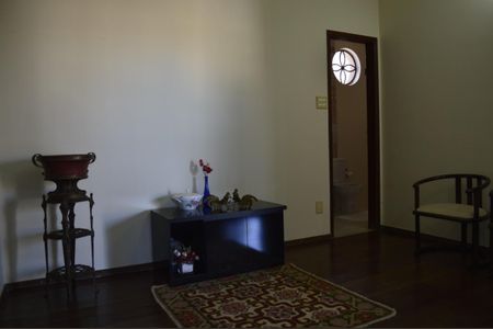 Casa à venda com 233m², 3 quartos e 1 vaga