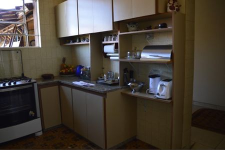 Casa à venda com 233m², 3 quartos e 1 vaga