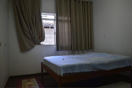 Casa à venda com 233m², 3 quartos e 1 vaga