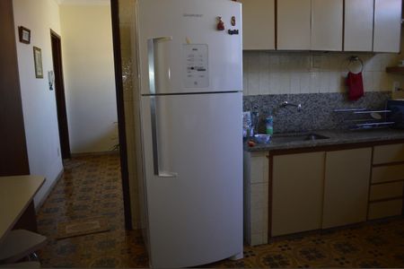 Casa à venda com 233m², 3 quartos e 1 vaga