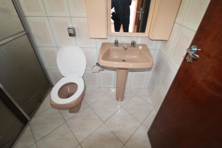 Casa à venda com 170m², 3 quartos e 3 vagas Banheiro Suíte 2