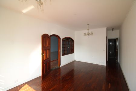 Casa à venda com 170m², 3 quartos e 3 vagasSala