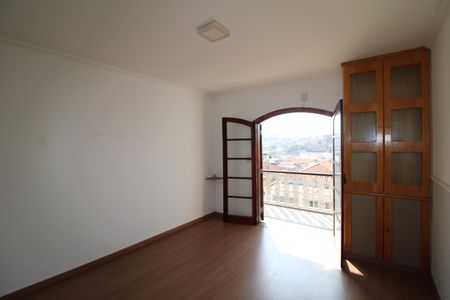 Casa à venda com 170m², 3 quartos e 3 vagasSuíte 3