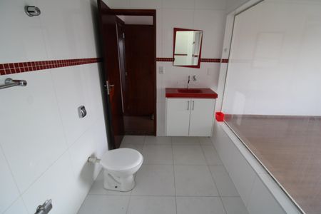 Casa à venda com 170m², 3 quartos e 3 vagas Banheiro Suíte 3