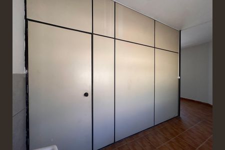 Apartamento para alugar com 55m², 2 quartos e sem vagaCozinha e Área de Serviço
