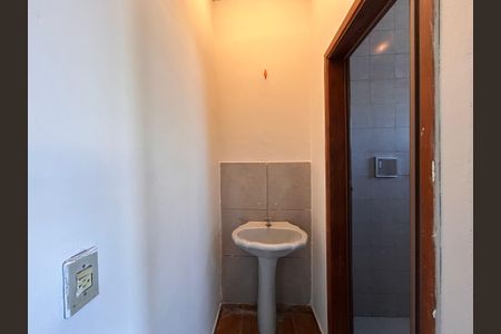 Apartamento para alugar com 55m², 2 quartos e sem vagaBanheiro