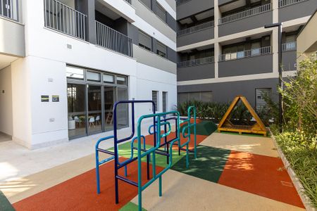 Studio à venda com 31m², 1 quarto e sem vaga Studio à venda com 31m², 1 quarto e sem vagaÁrea Comum - Playground