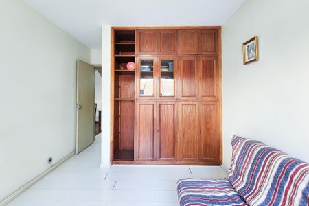 Apartamento à venda com 105m², 2 quartos e 1 vaga Apartamento à venda com 105m², 2 quartos e 1 vagaQuarto