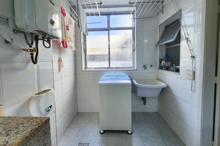 Apartamento à venda com 105m², 2 quartos e 1 vaga Apartamento à venda com 105m², 2 quartos e 1 vagaÁrea de serviço