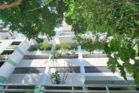 Apartamento à venda com 105m², 2 quartos e 1 vaga Apartamento à venda com 105m², 2 quartos e 1 vagaFachada