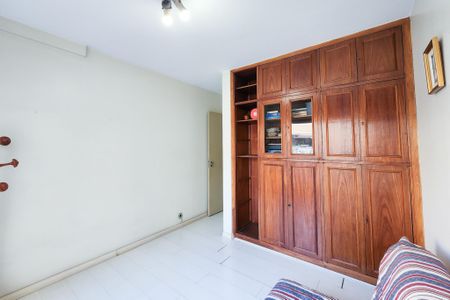Apartamento à venda com 105m², 2 quartos e 1 vaga Apartamento à venda com 105m², 2 quartos e 1 vagaQuarto
