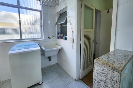 Apartamento à venda com 105m², 2 quartos e 1 vaga Apartamento à venda com 105m², 2 quartos e 1 vagaÁrea de serviço