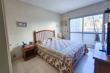 Apartamento à venda com 105m², 2 quartos e 1 vaga Apartamento à venda com 105m², 2 quartos e 1 vagaSuite
