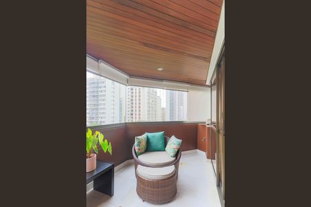 Apartamento à venda com 273m², 4 quartos e 3 vagasVaranda da Sala