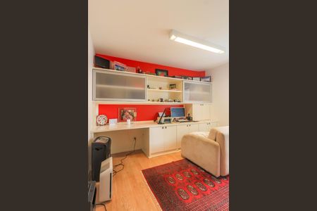 Apartamento à venda com 273m², 4 quartos e 3 vagasEscritório