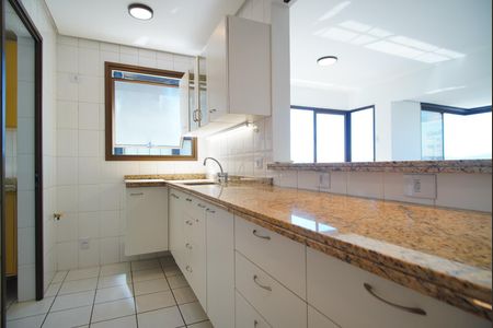 Apartamento à venda com 90m², 2 quartos e 1 vagaCozinha