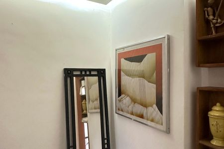 Casa à venda com 600m², 6 quartos e 2 vagas Casa à venda com 600m², 6 quartos e 2 vagasBanheiro 02