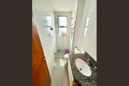 Apartamento à venda com 120m², 4 quartos e 3 vagas Apartamento à venda com 120m², 4 quartos e 3 vagasBanheiro Social