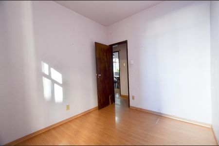 Apartamento à venda com 115m², 3 quartos e 1 vagaQuarto 2