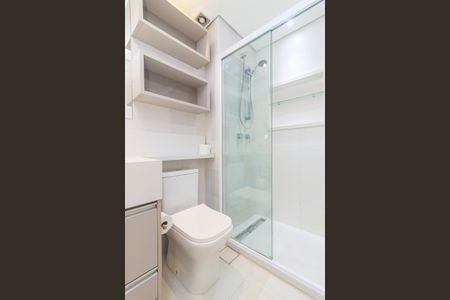 Apartamento à venda com 80m², 2 quartos e 1 vaga Apartamento à venda com 80m², 2 quartos e 1 vagaBanheiro Social