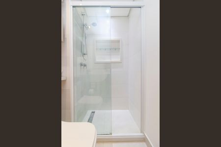 Apartamento à venda com 80m², 2 quartos e 1 vaga Apartamento à venda com 80m², 2 quartos e 1 vagaBanheiro Social