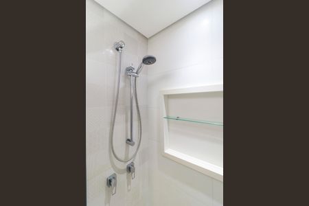 Apartamento à venda com 80m², 2 quartos e 1 vaga Apartamento à venda com 80m², 2 quartos e 1 vagaBanheiro Social