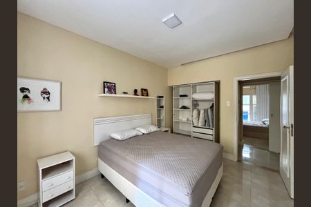 Apartamento à venda com 164m², 3 quartos e sem vaga Apartamento à venda com 164m², 3 quartos e sem vagaSuite